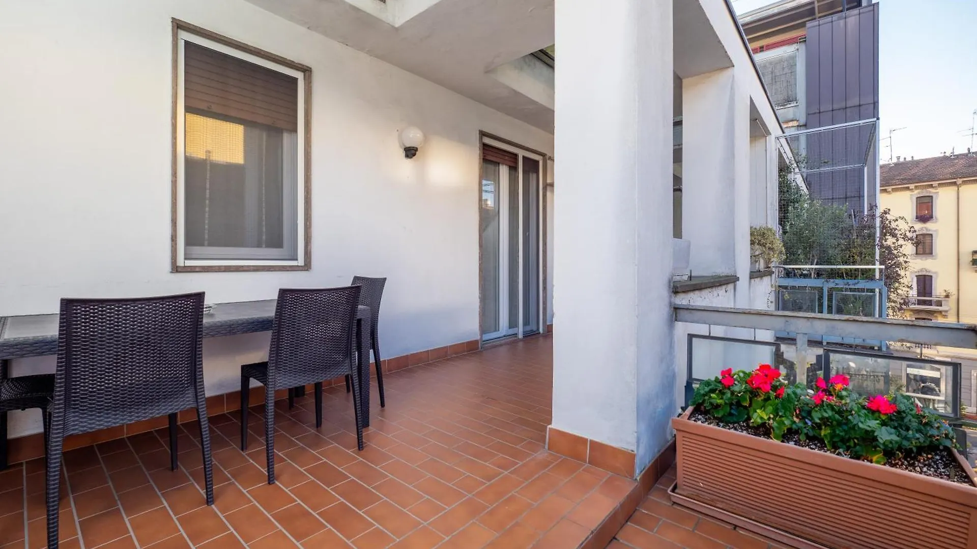 ミラノFlat In Center With Terrace, Near Garibaldi Fsアパートメント アパート ミラノ