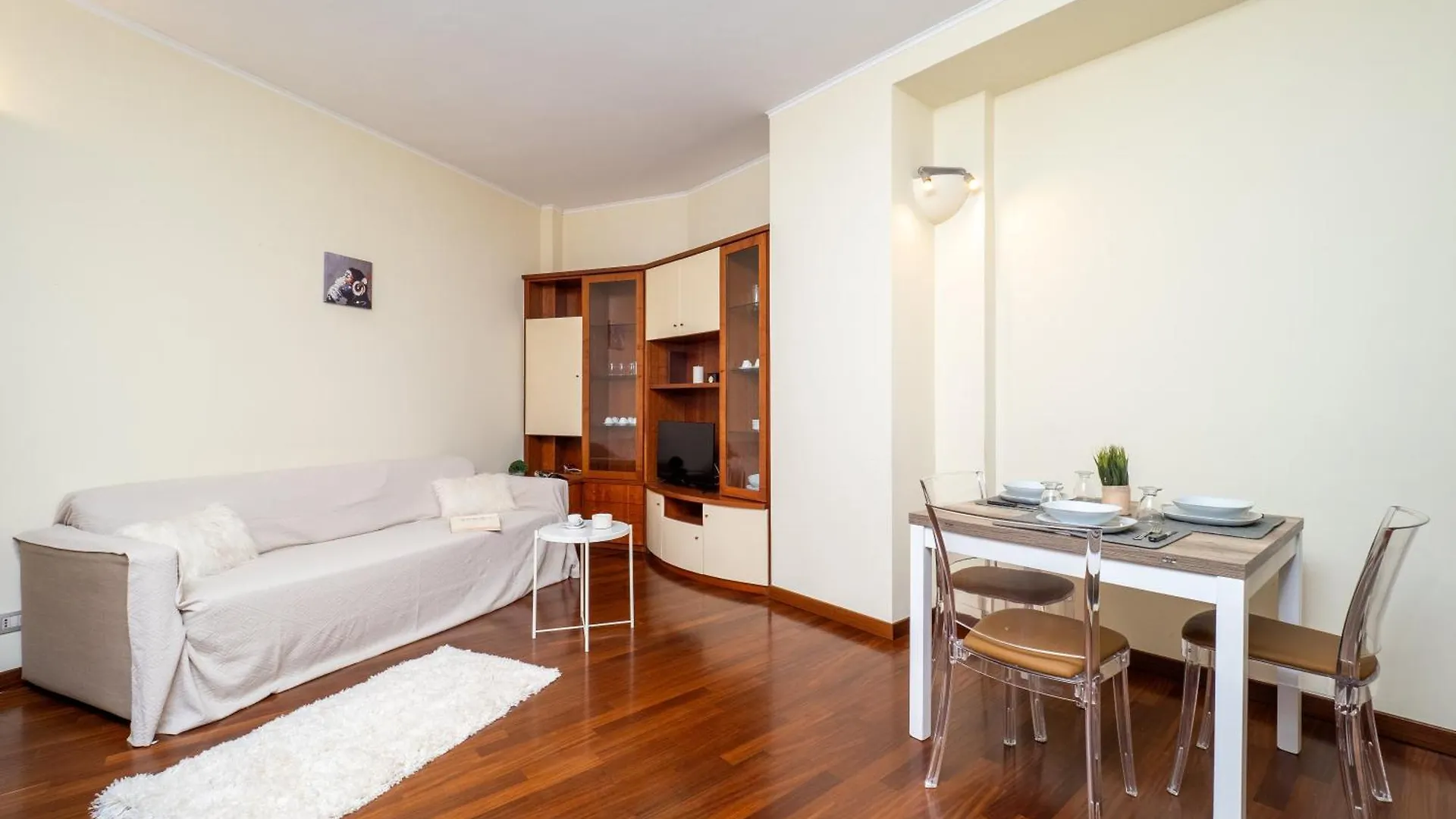 Flat In Center With Terrace, Near Garibaldi Fs Lägenhet Milano 0*,  Italien