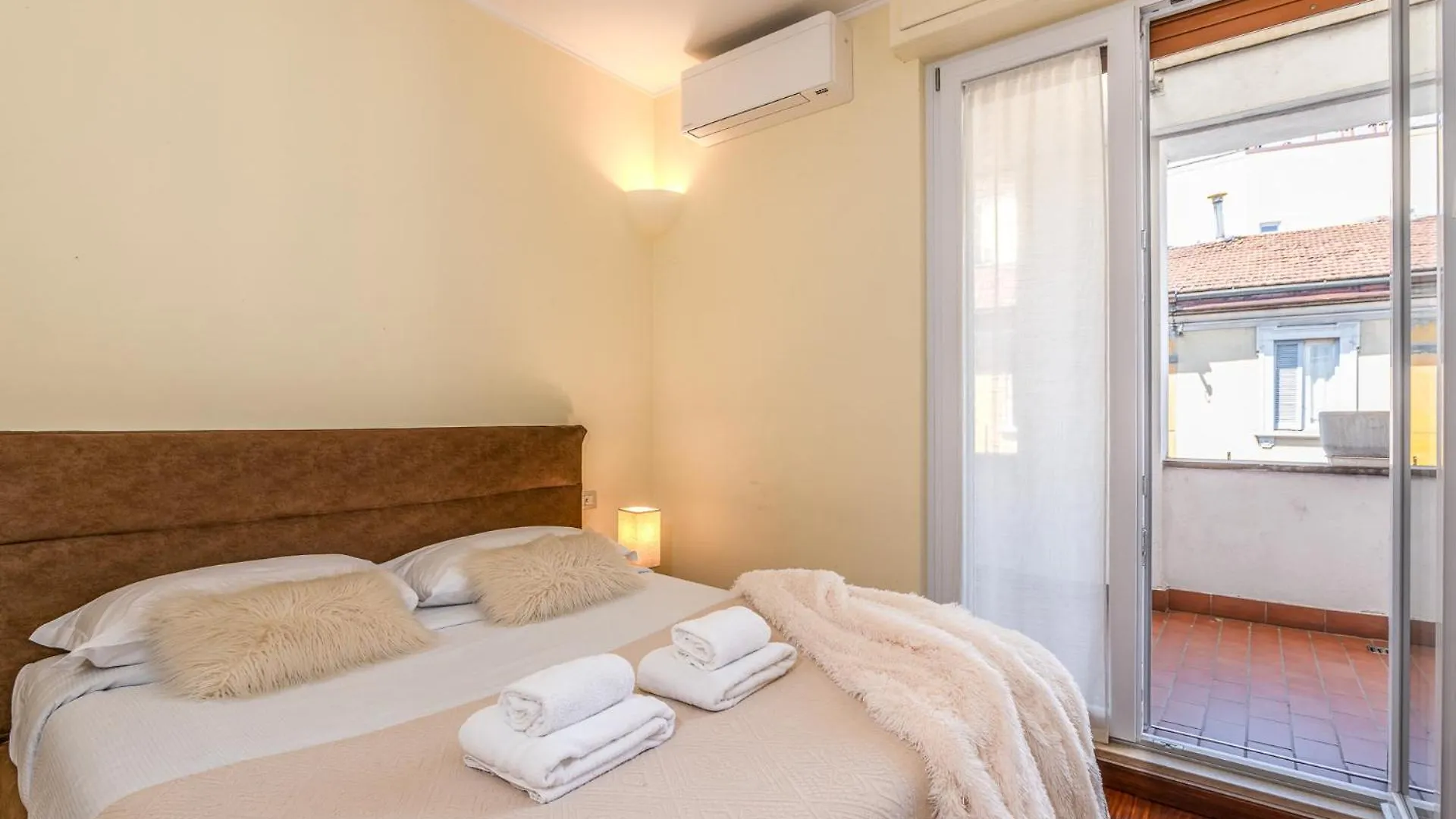 Flat In Center With Terrace, Near Garibaldi Fs Lägenhet Milano 0*,