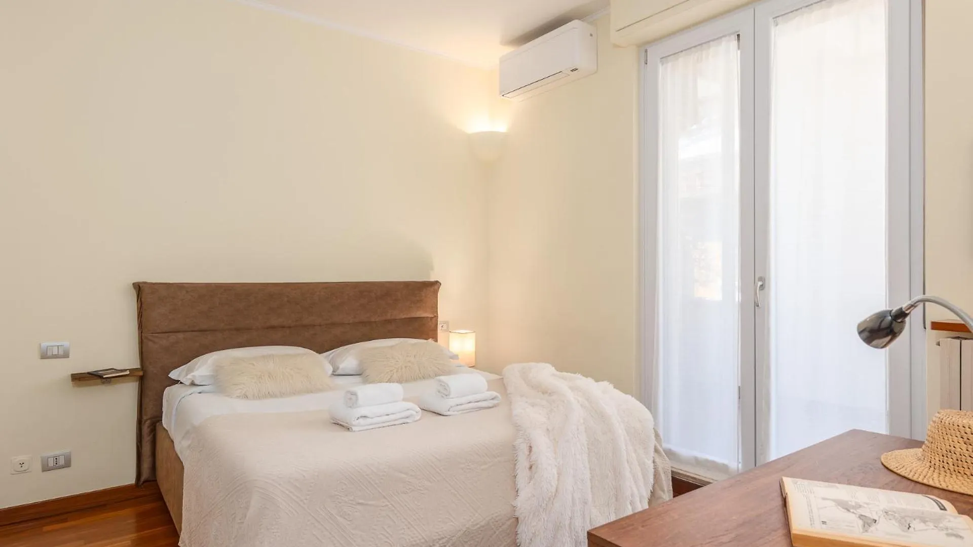 Flat In Center With Terrace, Near Garibaldi Fs Lägenhet Milano