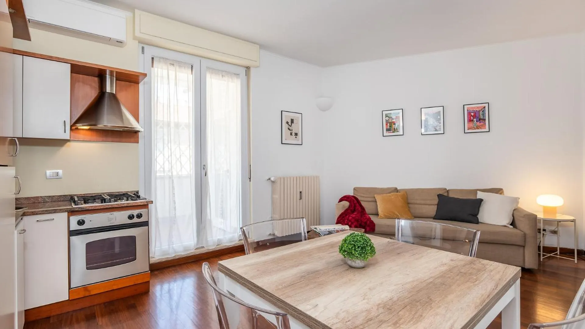 Appartamento Flat In Center With Terrace, Near Garibaldi Fs Milano